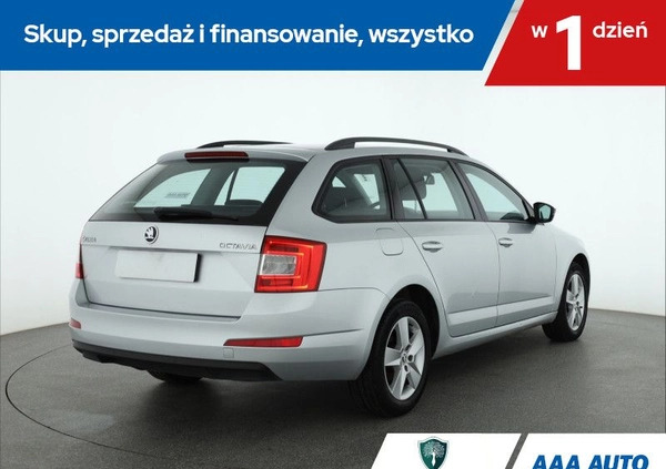 Skoda Octavia cena 28000 przebieg: 270718, rok produkcji 2015 z Pińczów małe 211